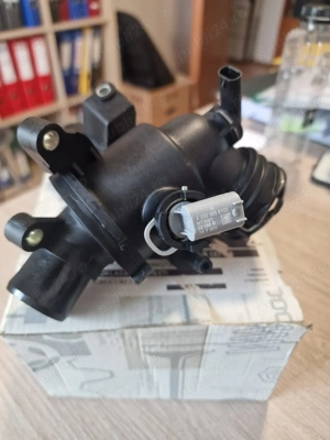 Vand termostat original Mercedes E,C cod A651 200 28 00 64  - imagine 2