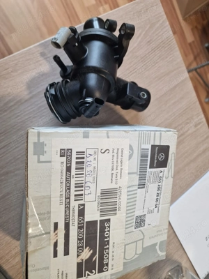 Vand termostat original Mercedes E,C cod A651 200 28 00 64  - imagine 3
