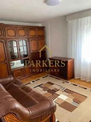 Apartament cu 2 dormitoare de vânzare, balcon închis, zona Mărăști