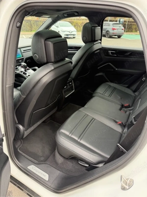 Porsche Cayenne 3.0 V6 Turbo 340 CP 2019 - TVA Deductibil - imagine 8