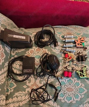 Kit pt tatuat - sursă Eikon EMS400 + 5 mașini de tatuat + accesorii - imagine 4