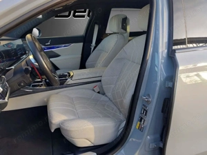 BMW Seria 7 M 760 e xDrive G70 - imagine 9