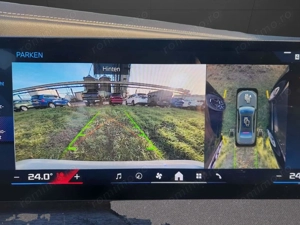 BMW Seria 7 M 760 e xDrive G70 - imagine 13