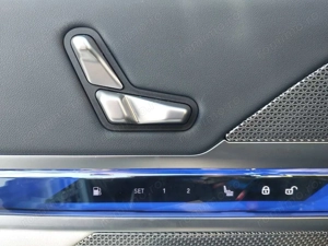 BMW Seria 7 M 760 e xDrive G70 - imagine 11