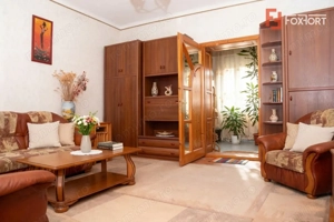 Casa individuala cu 4 camere, garaj si teren de 694 mp, zona Bujac Arad