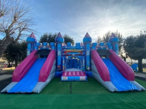 vand castel gonflabil