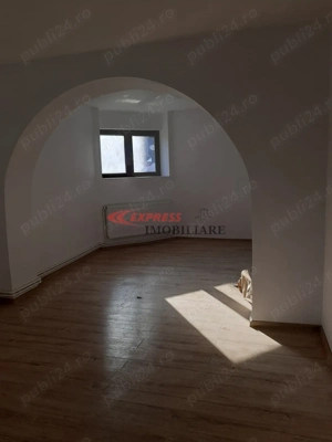 Piata Victoriei, Banu Manta, Centrala - imagine 4