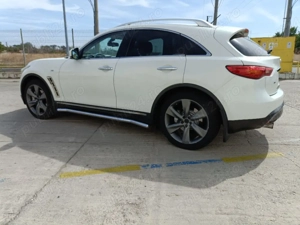 Infinite FX 30 Nissan