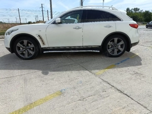 Infinite FX 30 Nissan - imagine 3