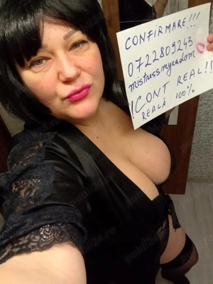 Sesiuni BDSM online-  Domina autoritara   