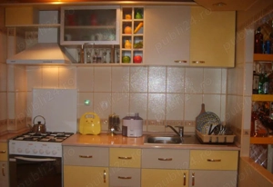 Mioveni, Ofer spre inchiriere Apartament 3 camere,zona Piata. - imagine 5