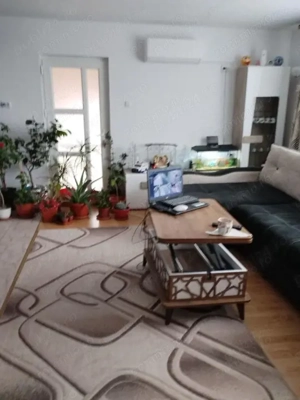 OPORTUNITATE! CASA DE VANZARE IN SECIU CU TERASA SPATIOASA SI CURTE GENEROASA. - imagine 2