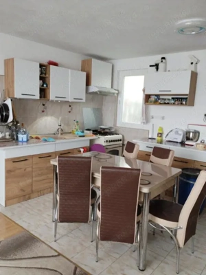 OPORTUNITATE! CASA DE VANZARE IN SECIU CU TERASA SPATIOASA SI CURTE GENEROASA. - imagine 3