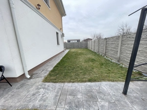 Duplex P+1E -unități separate prin cameră tehnica