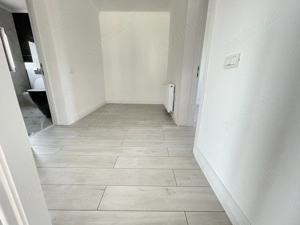 Duplex despartit prin spatiu tehnic - imagine 17
