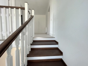 Duplex despartit prin spatiu tehnic - imagine 6