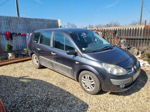 Renault grand scenic2