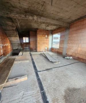 Casa tip duplex semifinisat, 5 camere, 180 mp utili, 270 teren, zona Vivo - imagine 2