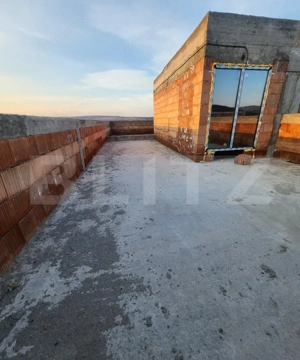 Casa tip duplex semifinisat, 5 camere, 180 mp utili, 270 teren, zona Vivo