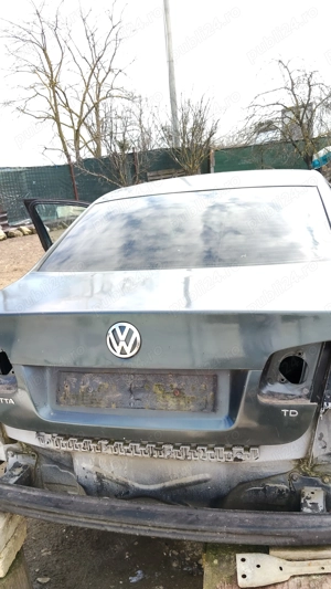 Dezmembrez Volkswagen Jetta  - imagine 4