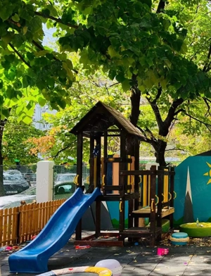 Căsuță de joacă copii cu tobogan   din lemn