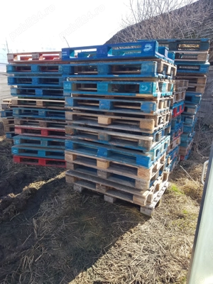 Vânzare paleți din scândură cu chituci de lemn nu rumeguș presat.