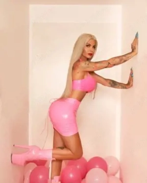 Transexuala dominatoare activa prima data in orasul tau nu rata experiența noua