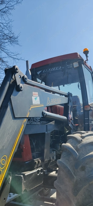 Vând tractor case internațional cu ancărcator frontal  - imagine 4