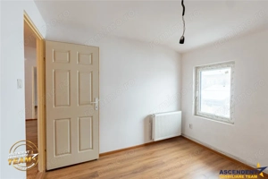 Accesibilitate si farmecul unei case cu garaj, locatie de referinta, Central, Targu Secuiesc - imagine 14