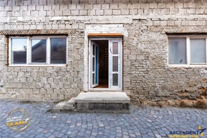 Accesibilitate si farmecul unei case cu garaj, locatie de referinta, Central, Targu Secuiesc - imagine 13