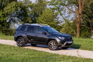 Închiriez Dacia Duster   70  zi