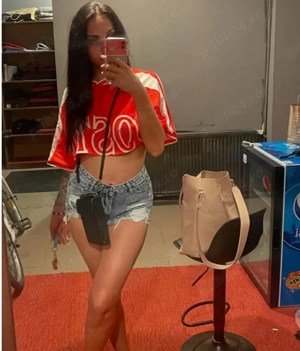 Allesandra  accept cuplu total în orice fel