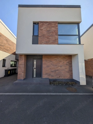 Casă nouă 3 dormitoare, panouri fotovoltaice, garaj - Dumitru Mocanu