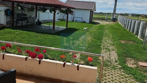 Casa Strejnicu: 150m², 3 dormitoare, 2 băi, 2 garaje
 - imagine 2