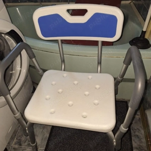 vind scaun de baie nou.