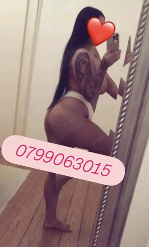 Nouă în oraș , ador sărutările intime