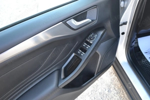 Ford Focus 1.5 EcoBlue Powershift Titanium - imagine 7