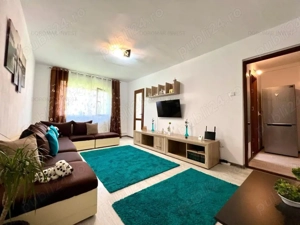 Închiriez ap.3 camere dec. Mazepa II