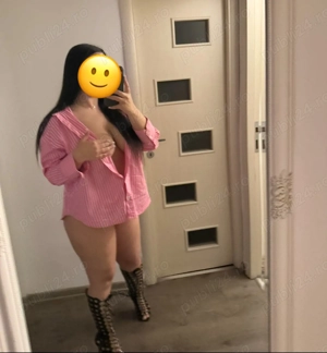 La tine sau hotel? Răspund doar pe whatssap 