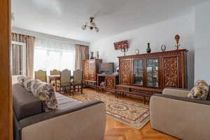 Inel 2   Dezrobirii   3 camere decomandate, 2 băi, etaj 3 4, bloc 1987