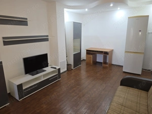 Garsoniera moderna transformata in doua camere in Gavana   Lumina - imagine 3