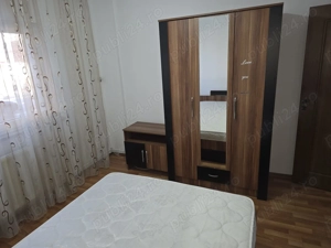 Garsoniera moderna transformata in doua camere in Gavana   Lumina - imagine 7