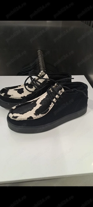 Pantofi Zara din piele si blana