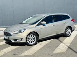 Ford Focus 1.5Benzina TITANIUM Bi-xenon Navi Piele Import Germania