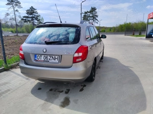 Skoda Fabia 2010 1.2 HTP Benzina - aproximativ 130.000 km   Economica, ideala pentru oras - imagine 4