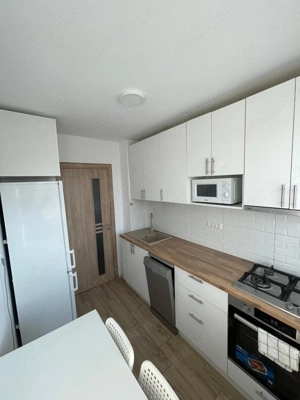 Proprietar inchiriez apartament 3 camere - Metrou Gorjului