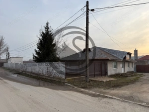 Proprietate cu 6 camere de vanzare | Kaufland - Moreni | Comision 0% - imagine 2