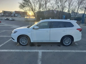 2019 Mitsubishi Outlander PHEV 4x4 2.4L - imagine 2