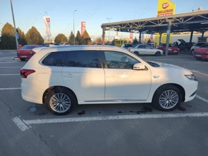 2019 Mitsubishi Outlander PHEV 4x4 2.4L - imagine 4