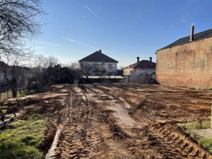 Casa de vânzare in Calafat ( zona centrală ) - imagine 2